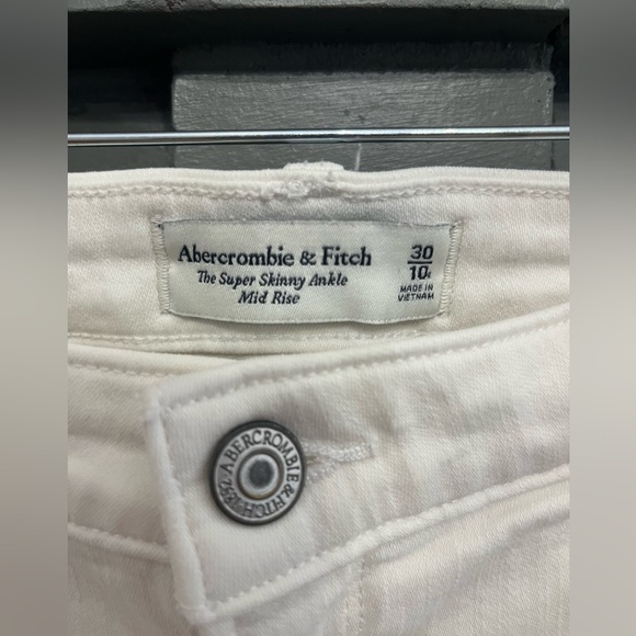 Abercrombie The Super Skinny Ankle Mid Rise Jean - size 30/10R - Picture 3 of 3